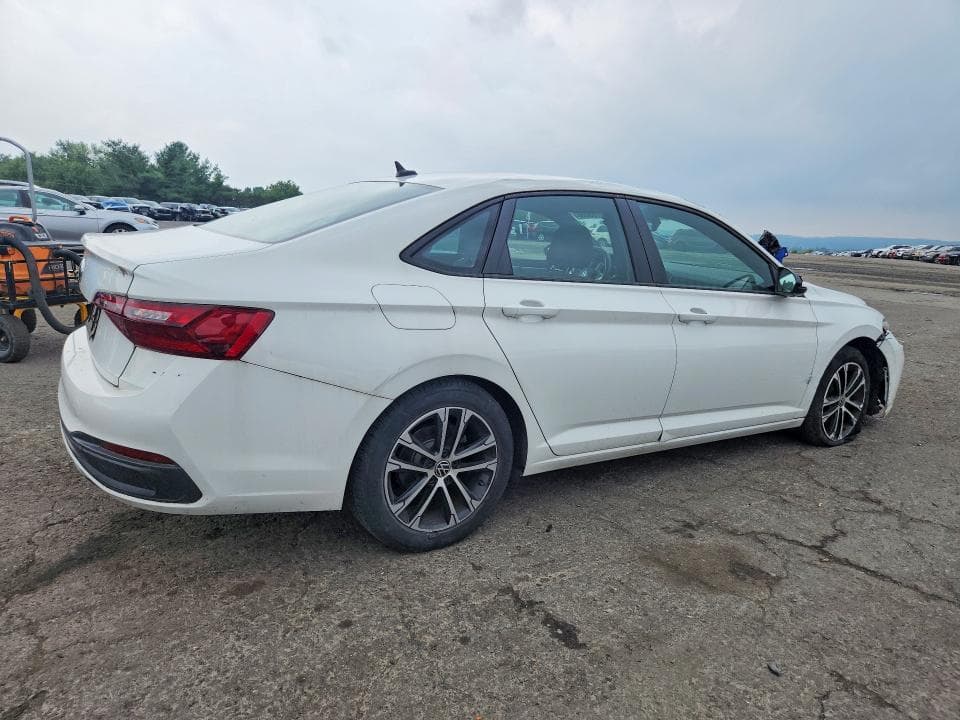 2022 VOLKSWAGEN JETTA SPORT 3