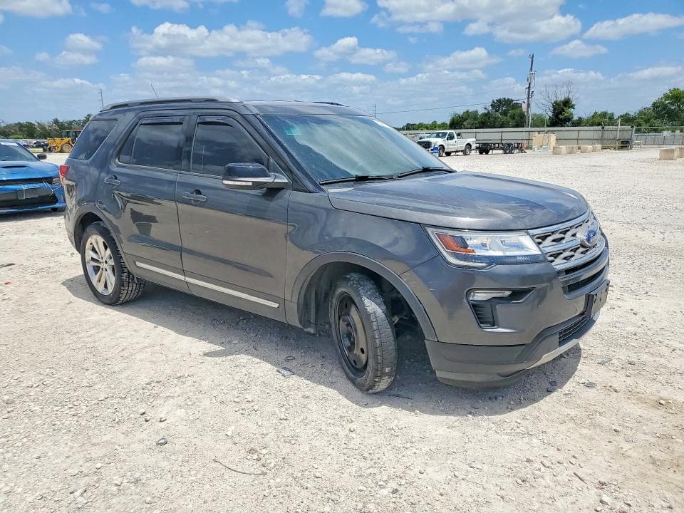 2018 FORD EXPLORER XLT 4