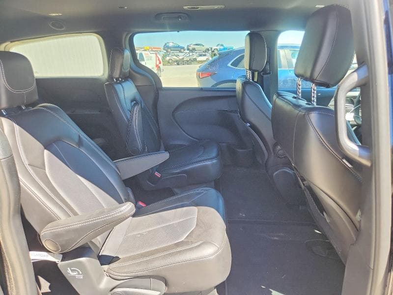 2026 CHRYSLER PACIFICA SELECT 11