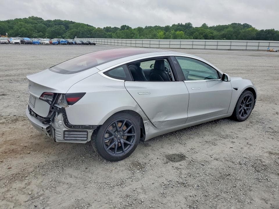 2018 TESLA MODEL 3 3