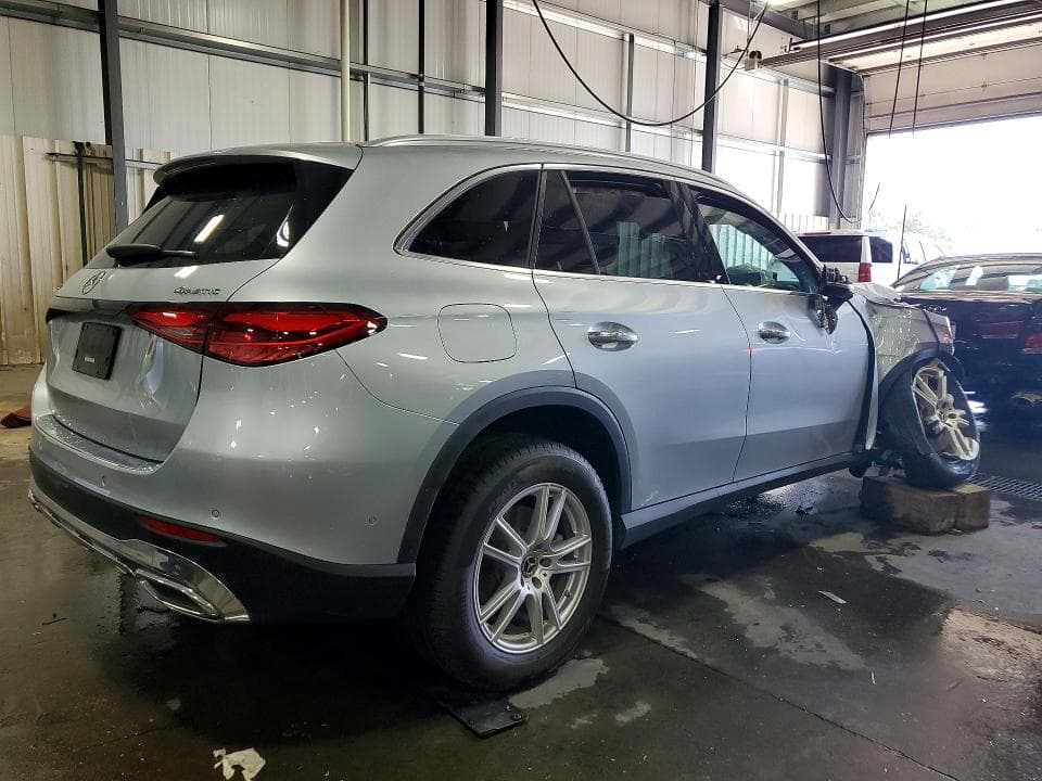 2025 MERCEDES-BENZ GLC 300 4MATIC 3