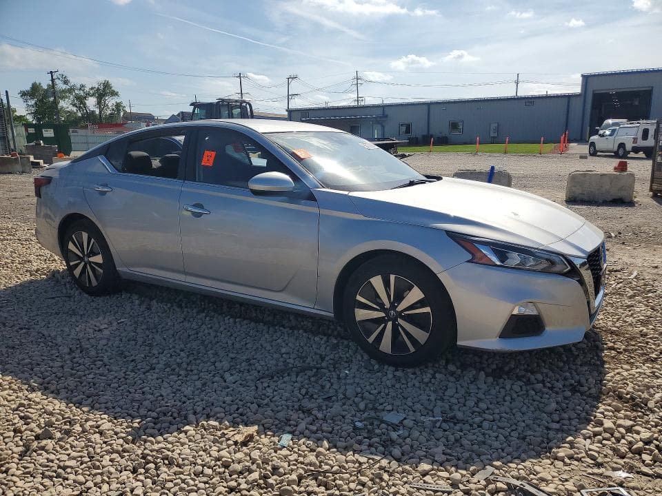 2021 NISSAN ALTIMA SV 4