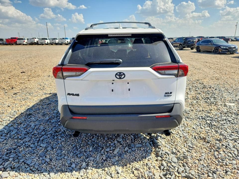 2025 TOYOTA RAV4 HYBRID XLE 6