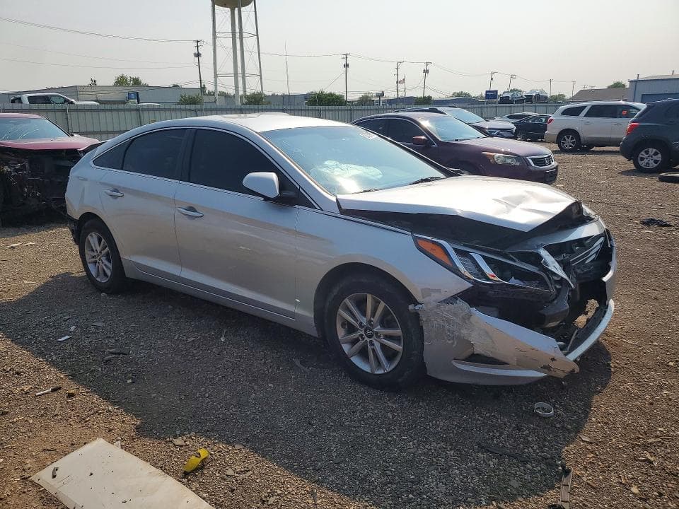 2017 HYUNDAI SONATA SE 4