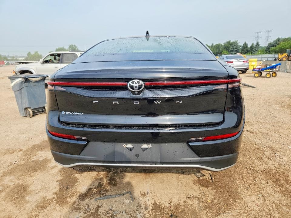 2024 TOYOTA CROWN XLE 6