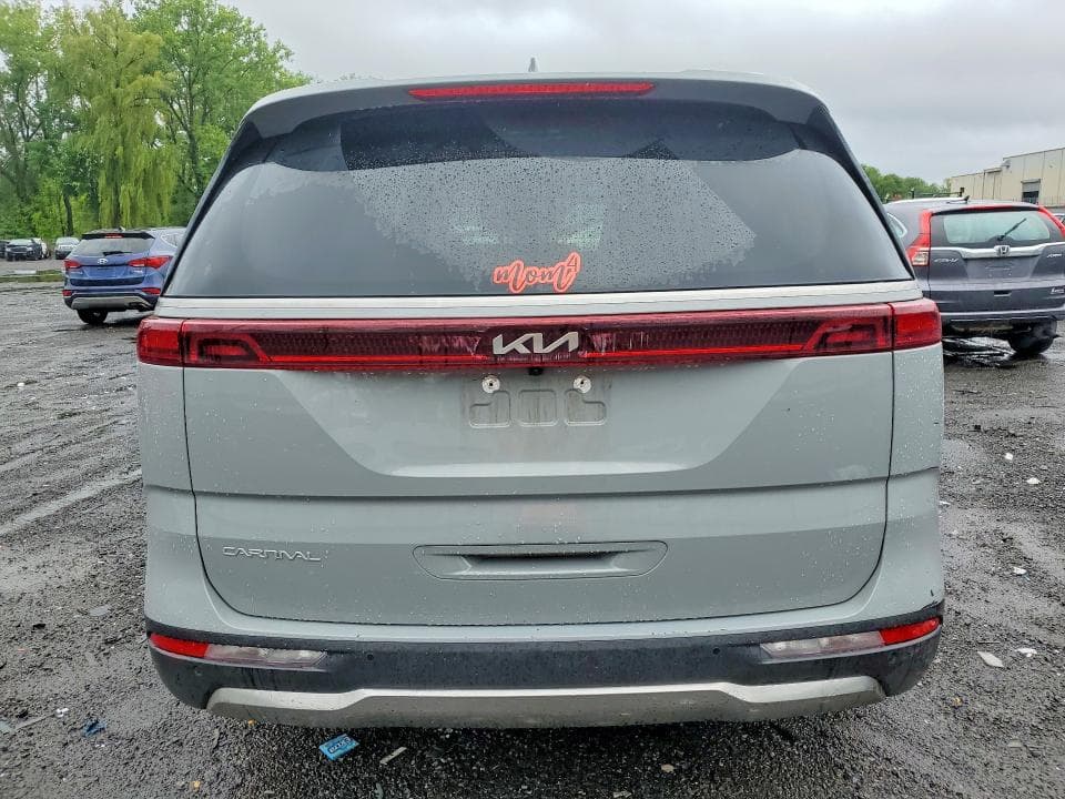 2024 KIA CARNIVAL SX 6