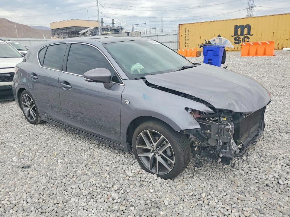 2017 LEXUS CT 200 4