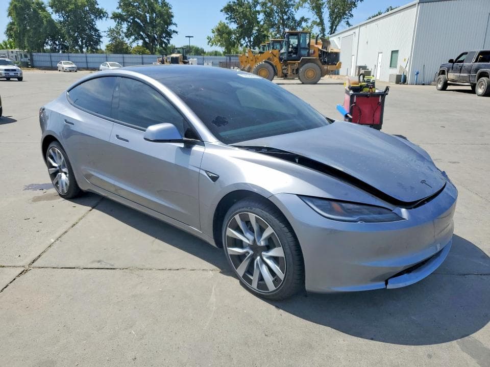 2026 TESLA MODEL 3 4