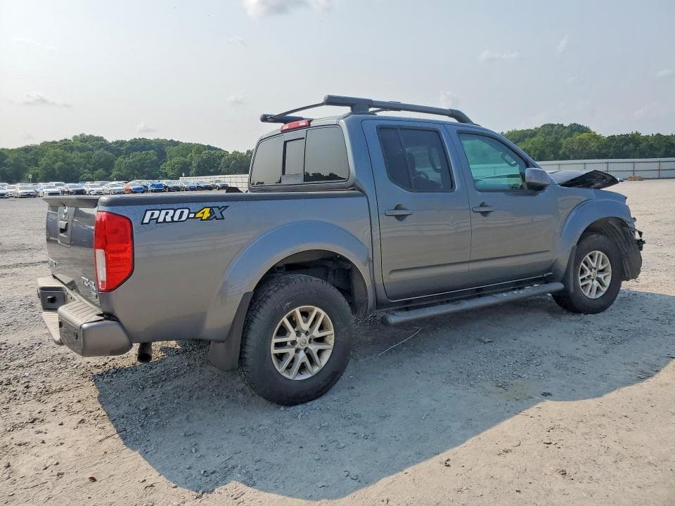 2017 NISSAN FRONTIER PRO-4X 3
