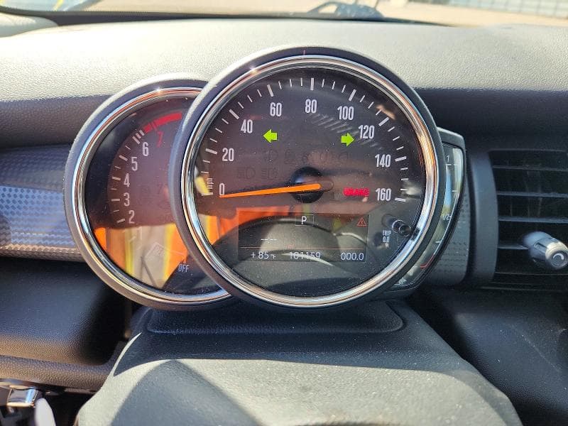 2018 MINI COOPER 9