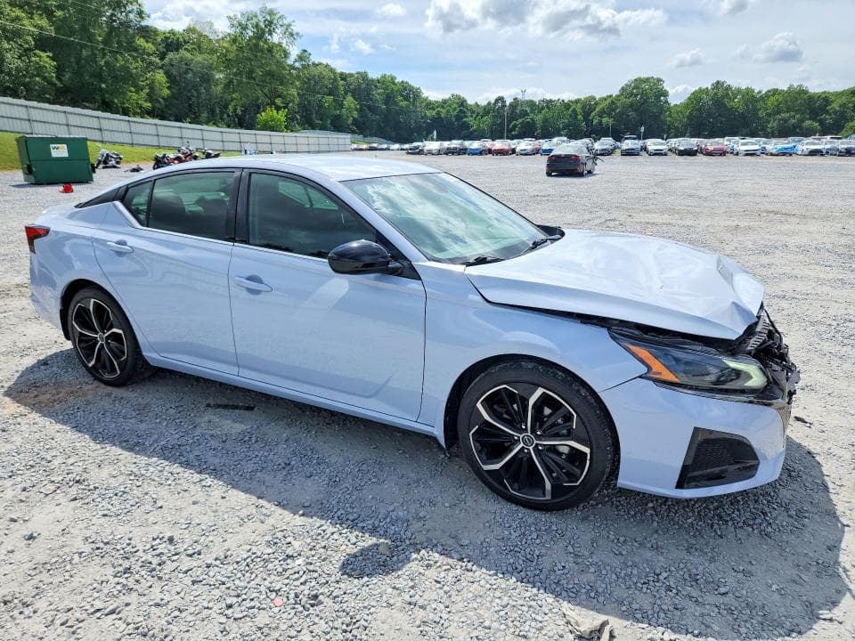 2024 NISSAN ALTIMA SR 4