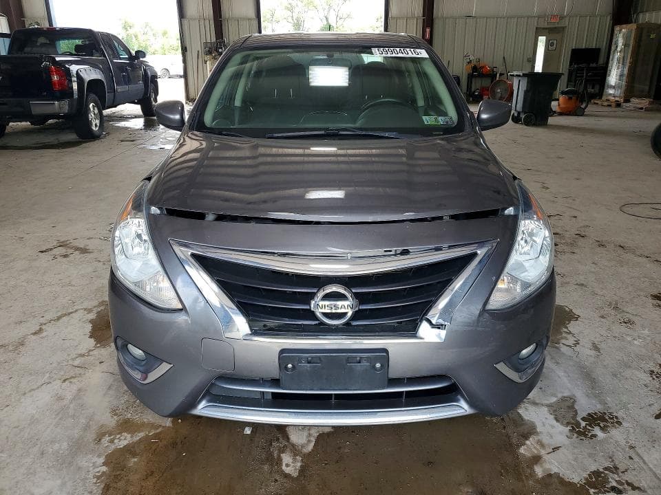 2018 NISSAN VERSA SV 5