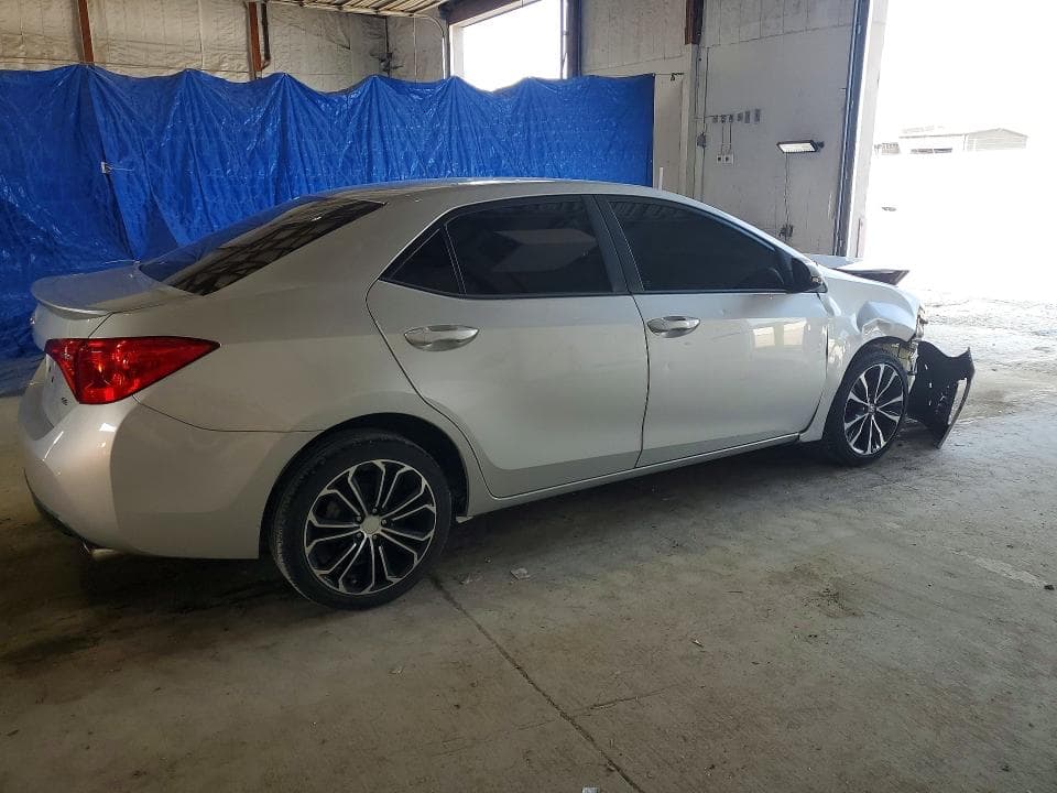 2017 TOYOTA COROLLA SE 3