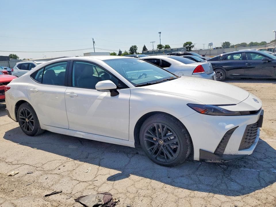 2026 TOYOTA CAMRY SE 4