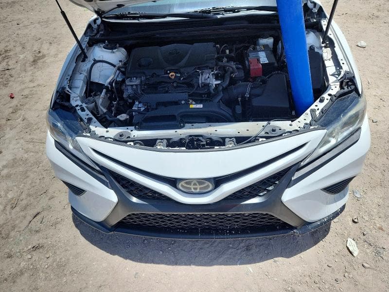 2019 TOYOTA CAMRY SE 11