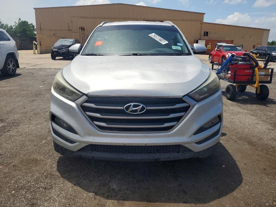 2017 HYUNDAI TUCSON SE 5