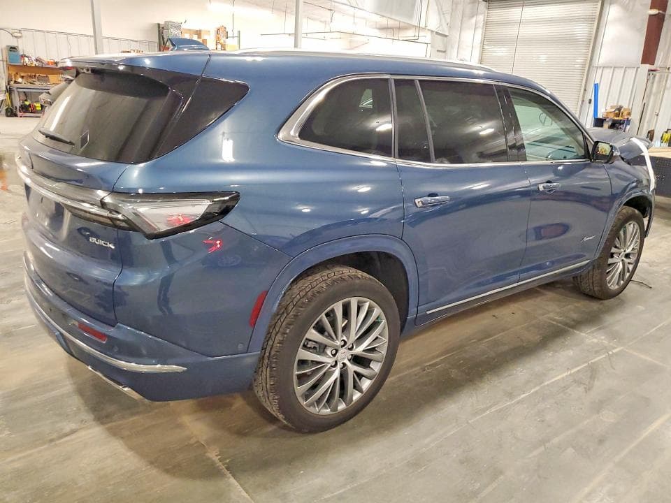 2026 BUICK ENCLAVE AVENIR 3