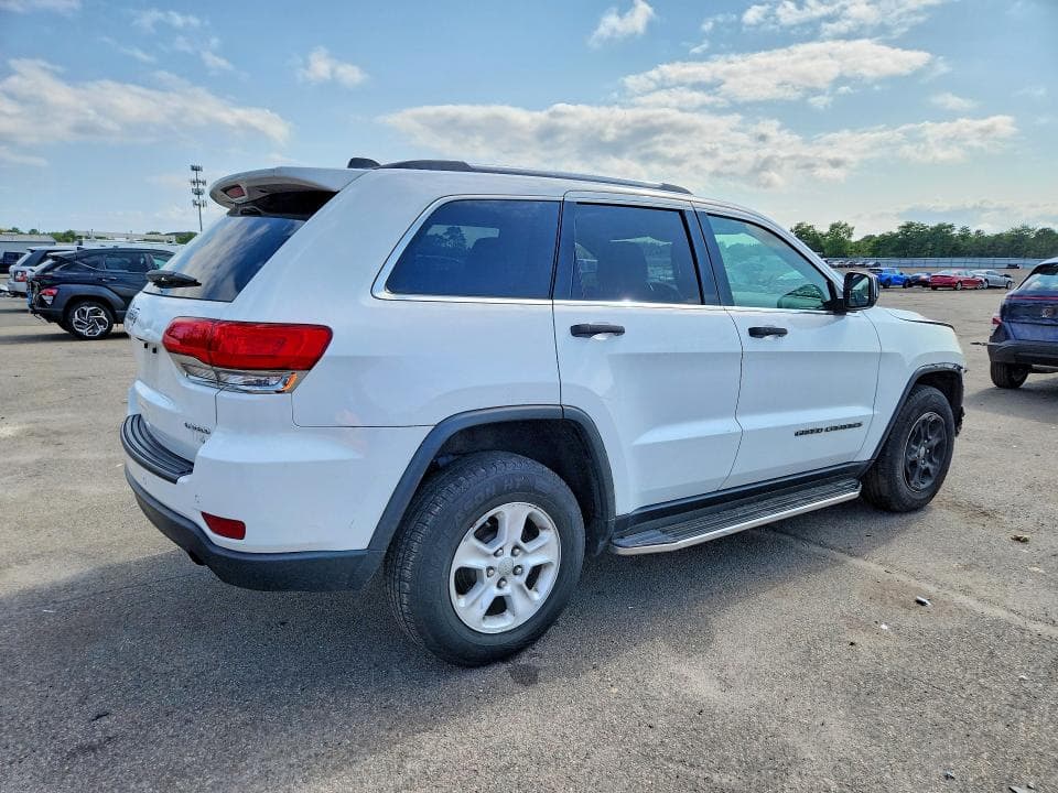 2017 JEEP GRAND CHEROKEE LAREDO 3