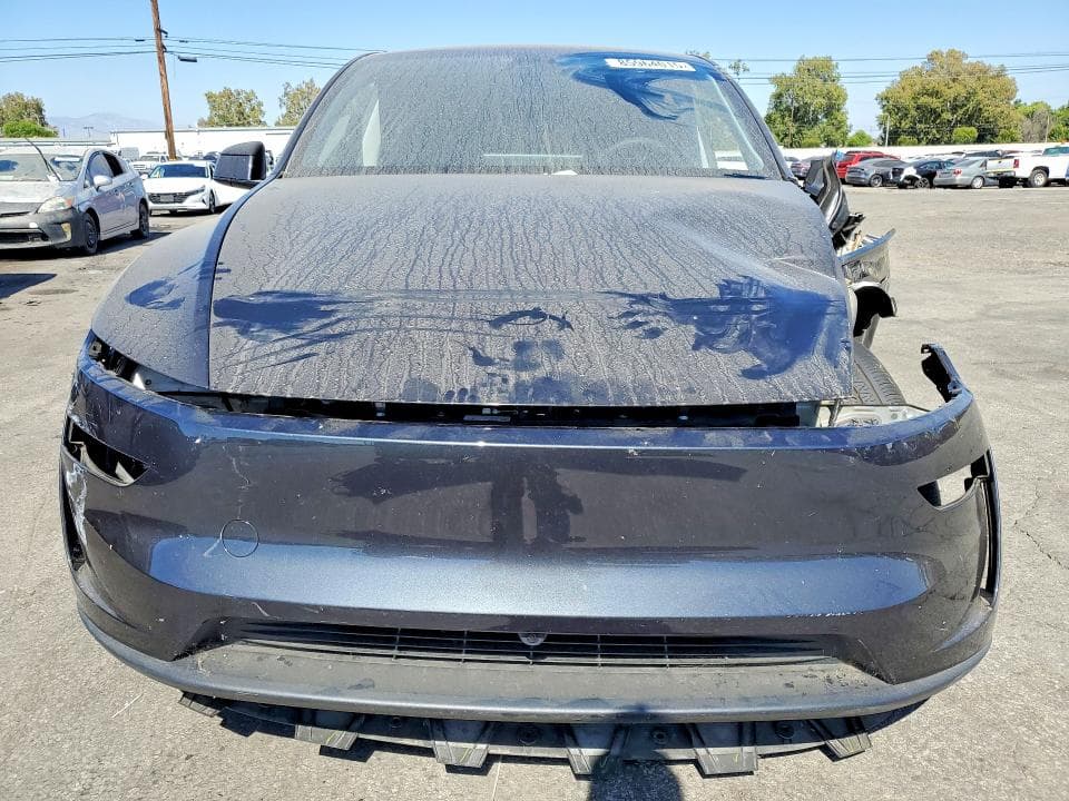 2026 TESLA MODEL Y 5