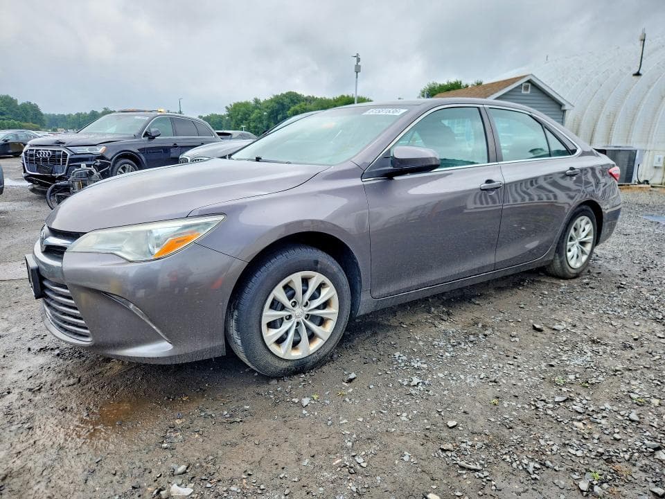 2017 TOYOTA CAMRY LE - 1