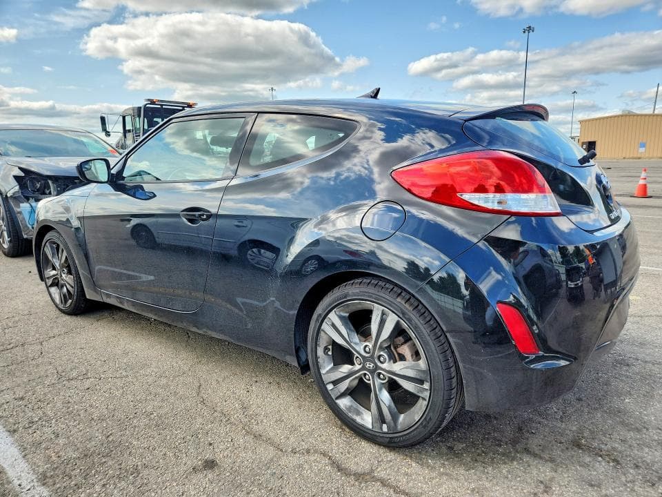 2017 HYUNDAI VELOSTER VALUE EDITION 2
