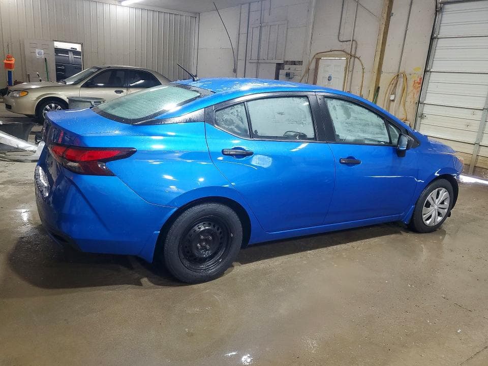 2020 NISSAN VERSA S 3