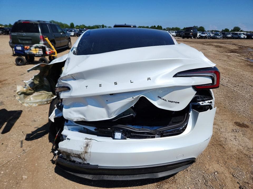 2026 TESLA MODEL 3 6