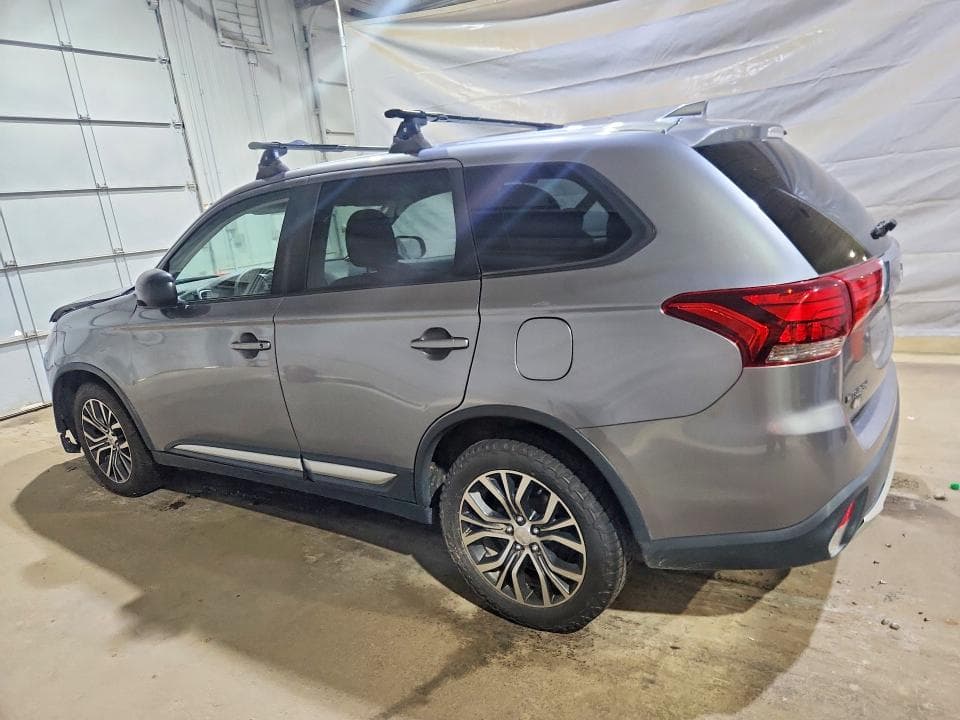 2018 MITSUBISHI OUTLANDER SE 2