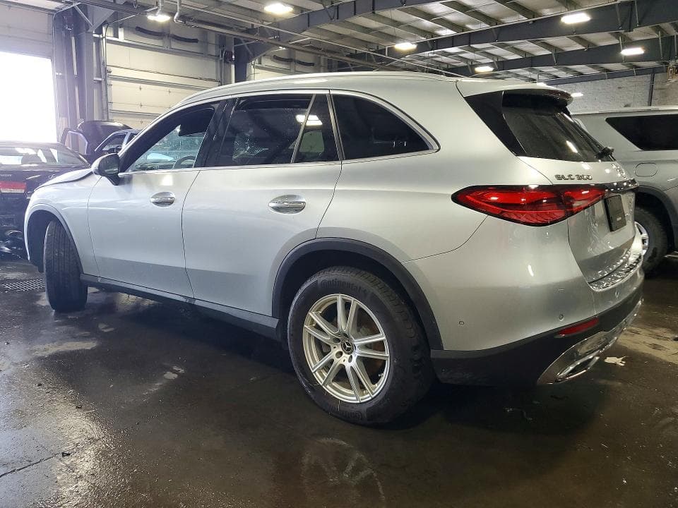 2025 MERCEDES-BENZ GLC 300 4MATIC 2