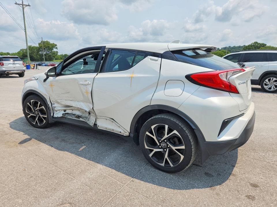 2018 TOYOTA C-HR XLE PREMIUM 2