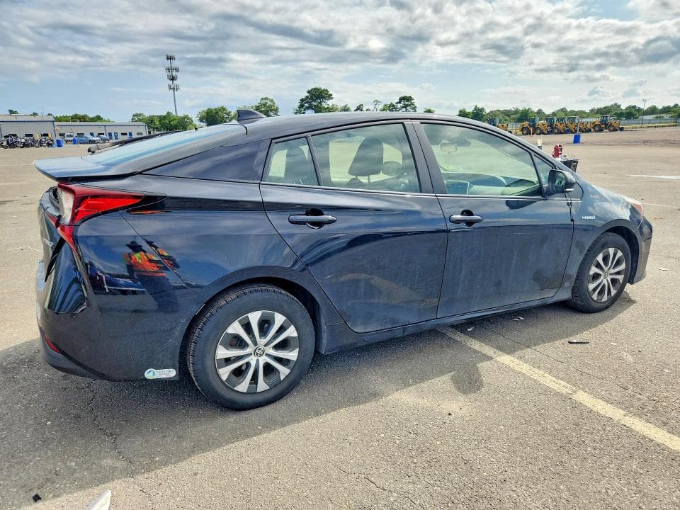 2021 TOYOTA PRIUS LE AWD-E 3