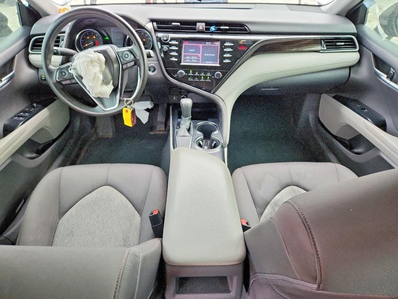 2019 TOYOTA CAMRY LE 8
