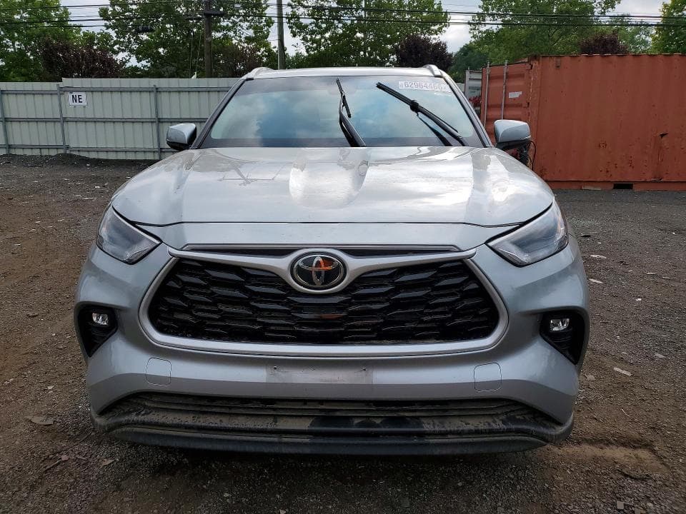 2025 TOYOTA HIGHLANDER HYBRID XLE 5