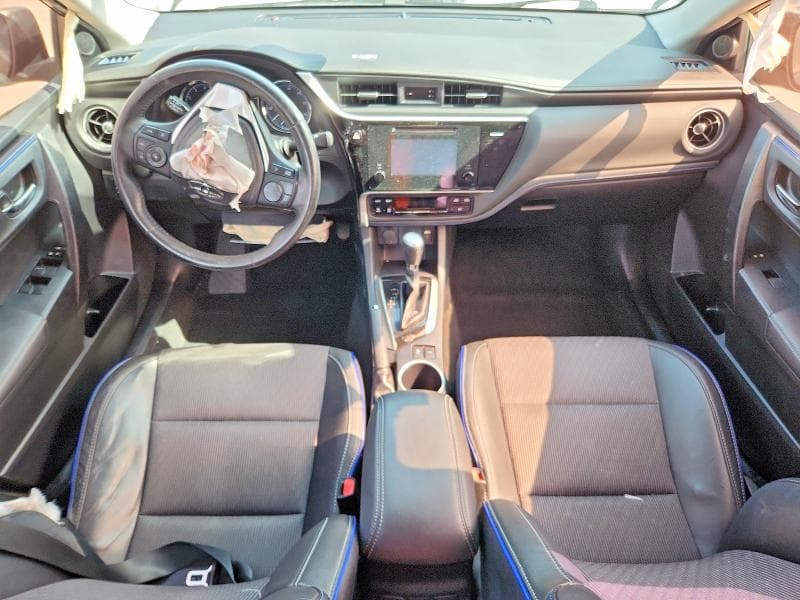 2017 TOYOTA COROLLA SE 8