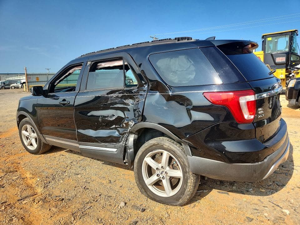 2017 FORD EXPLORER XLT 2