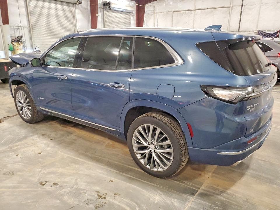 2026 BUICK ENCLAVE AVENIR 2