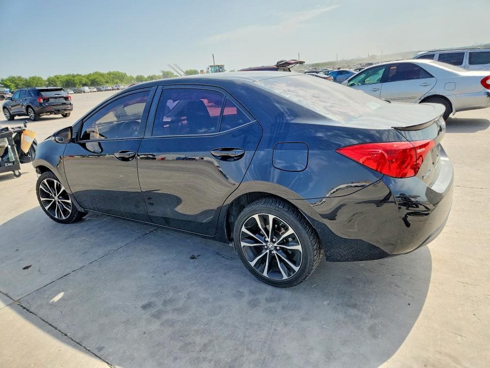 2017 TOYOTA COROLLA SE 2