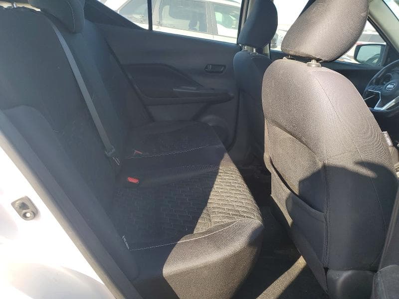 2021 NISSAN KICKS S 10