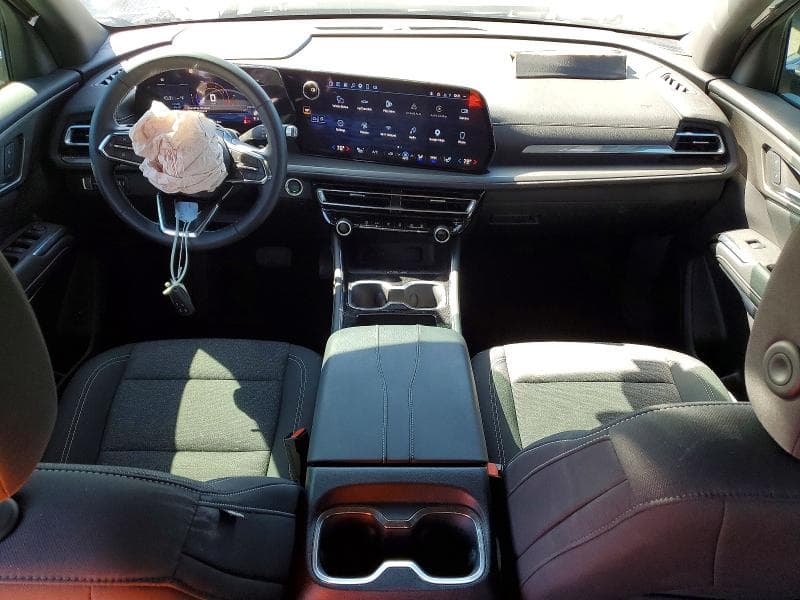 2025 CHEVROLET TRAVERSE LT 8