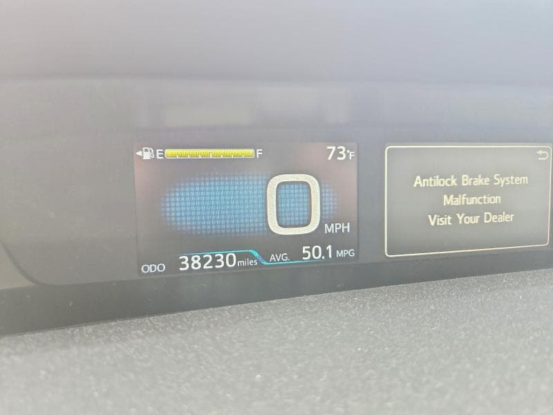 2018 TOYOTA PRIUS TWO 9