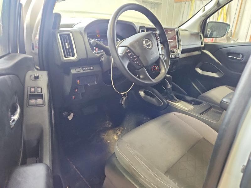 2025 NISSAN FRONTIER SV 8