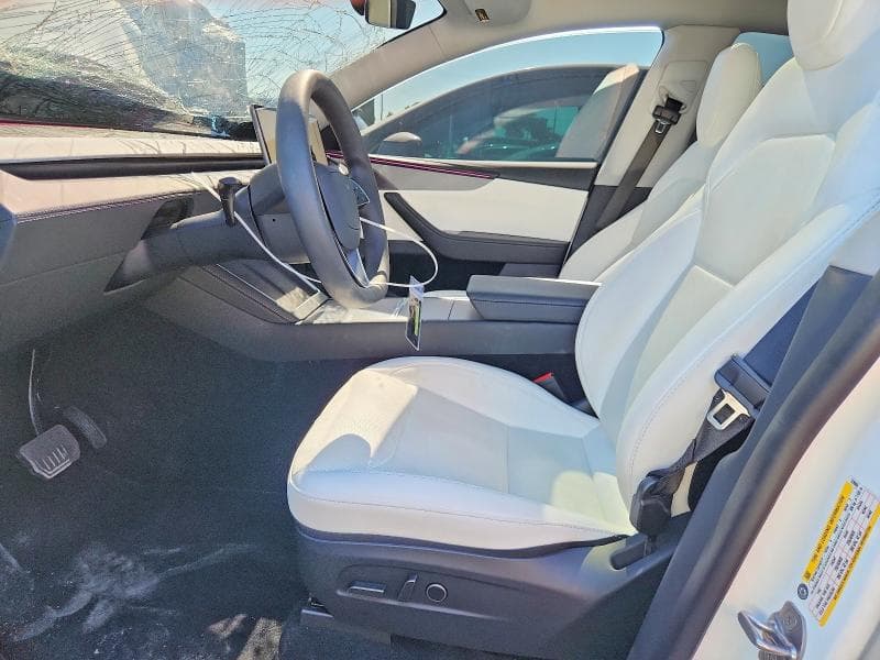 2026 TESLA MODEL Y 7