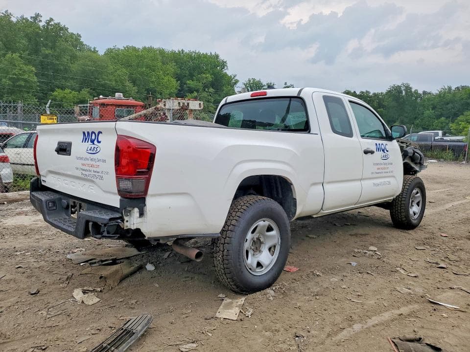 2018 TOYOTA TACOMA 3