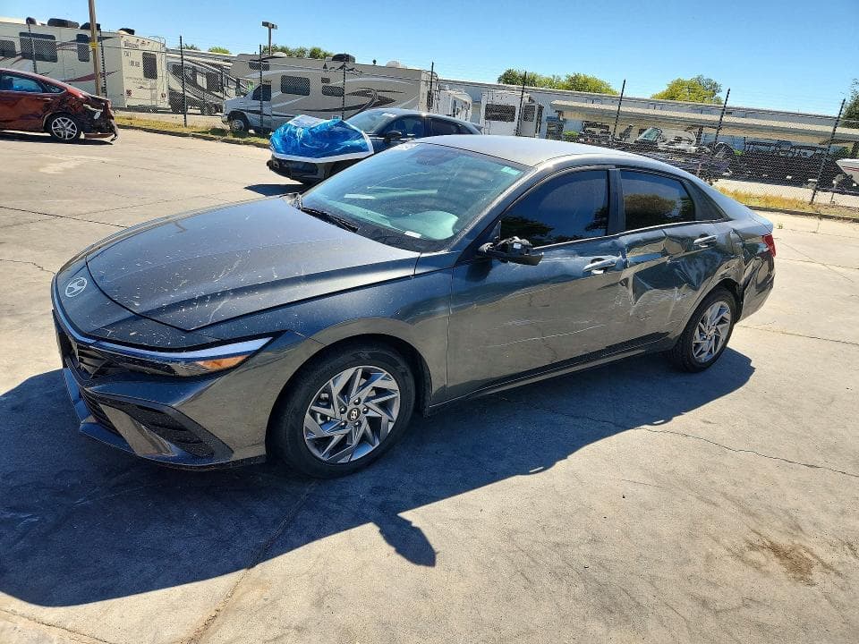 2024 HYUNDAI ELANTRA BLUE - 1