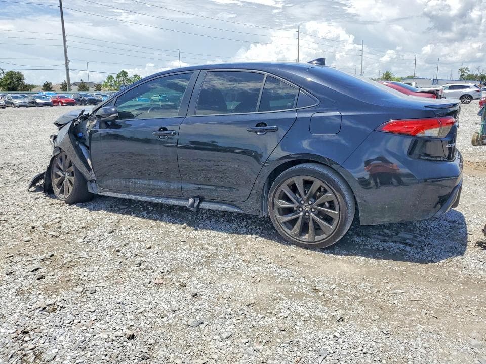 2023 TOYOTA COROLLA XSE 2