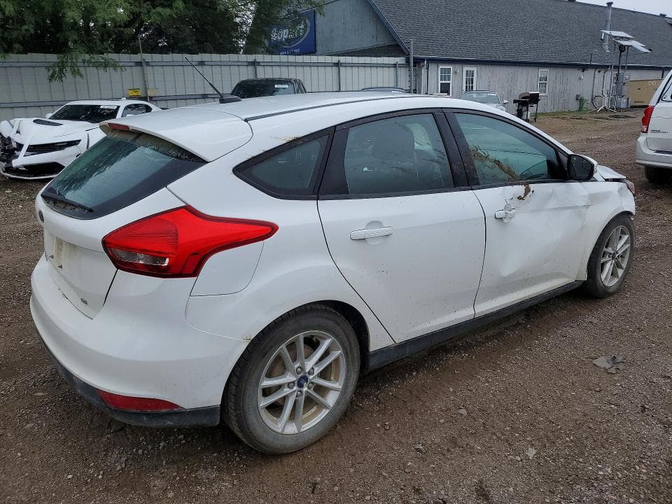 2017 FORD FOCUS SE 3