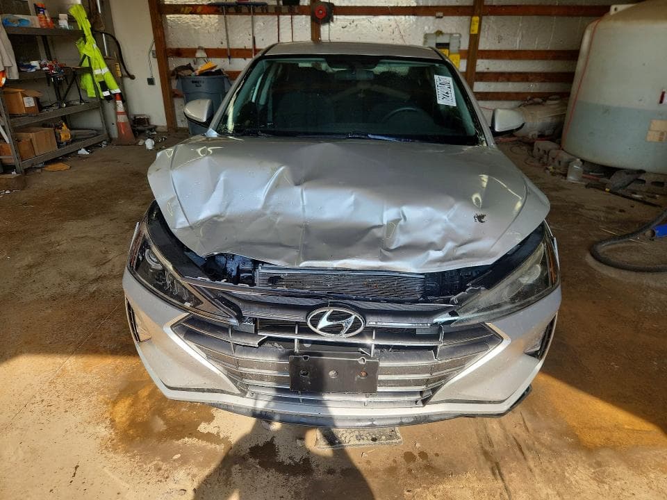 2019 HYUNDAI ELANTRA SE 5