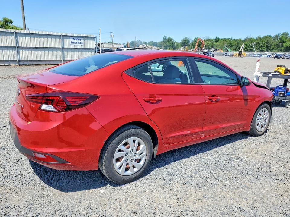 2019 HYUNDAI ELANTRA SE 3