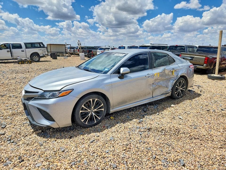 2020 TOYOTA CAMRY SE - 1