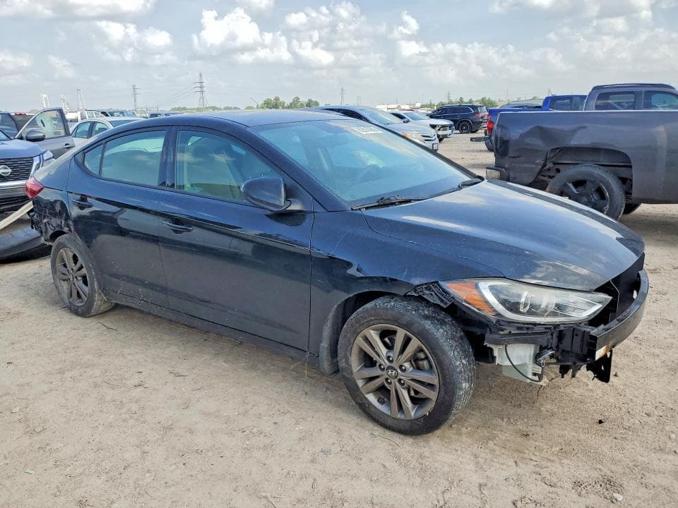 2018 HYUNDAI ELANTRA SEL 4